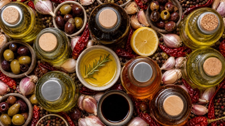 Oil, vinegar & sauces